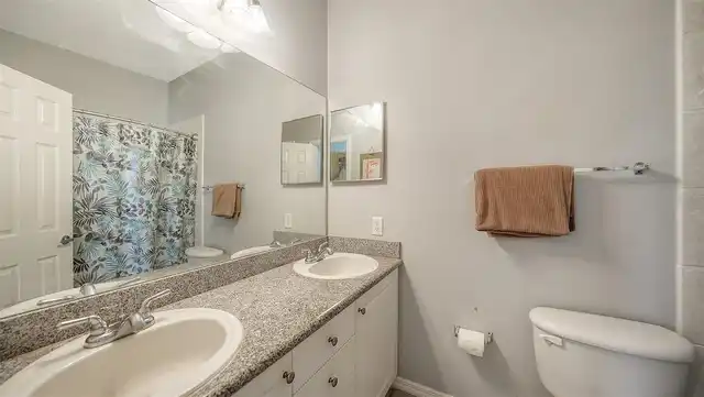 Listing Photo 17