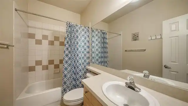 Listing Photo 19