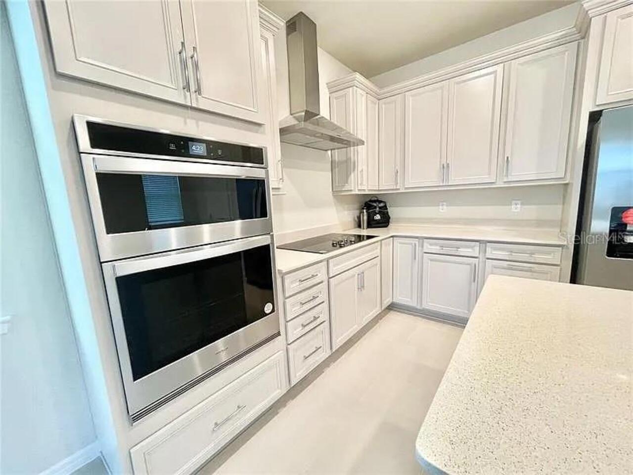 Listing Photo 12