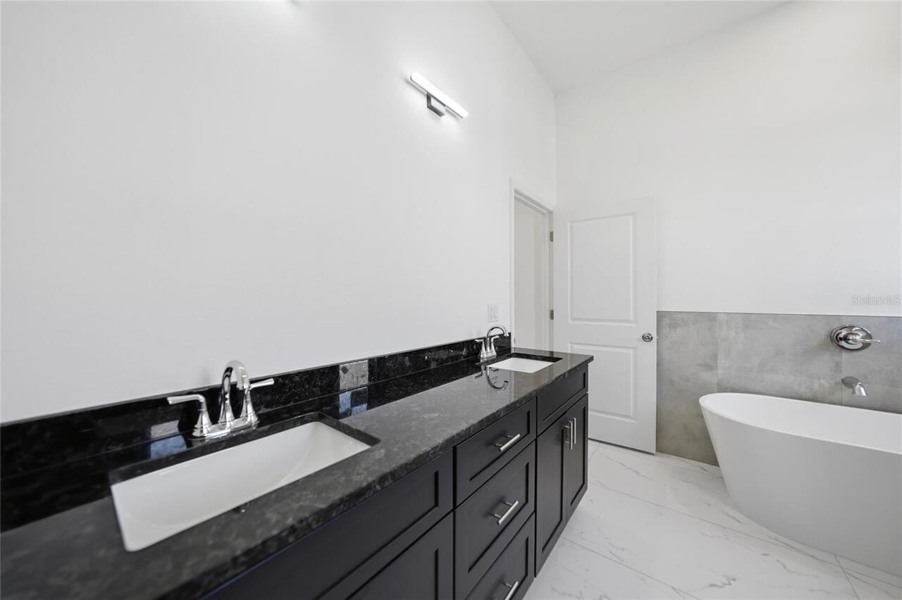 Listing Photo 33