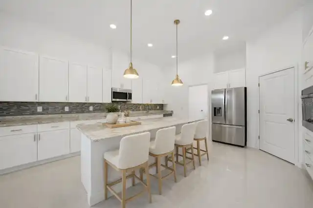 Listing Photo 15