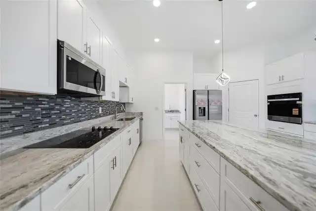 Listing Photo 17