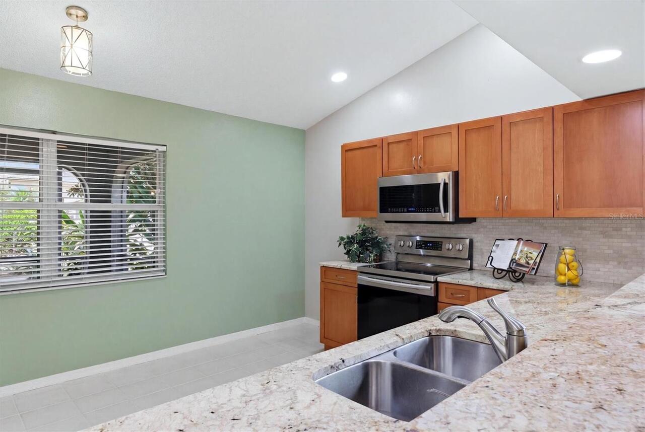 Listing Photo 12