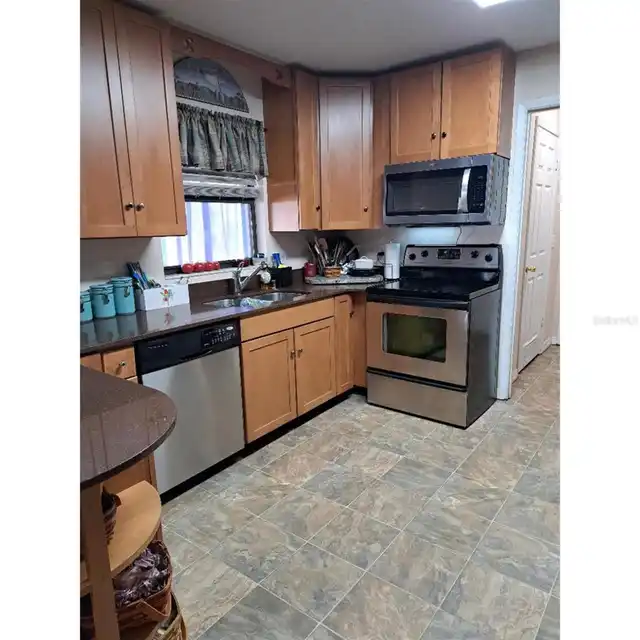 Listing Photo 7