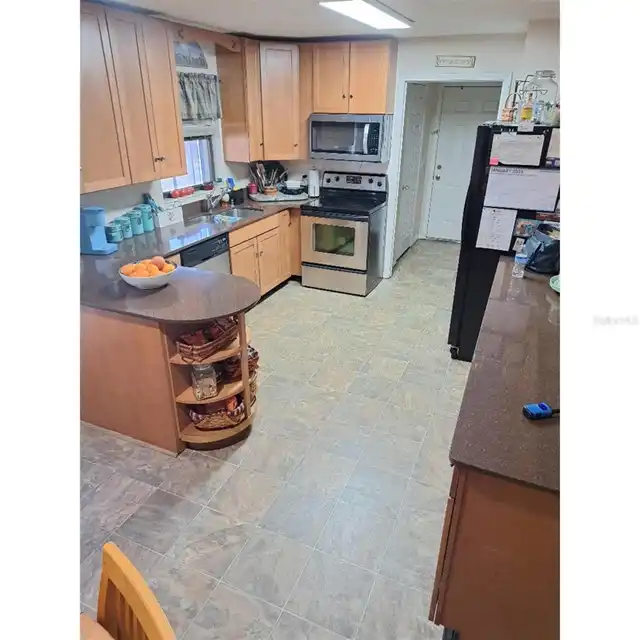 Listing Photo 9