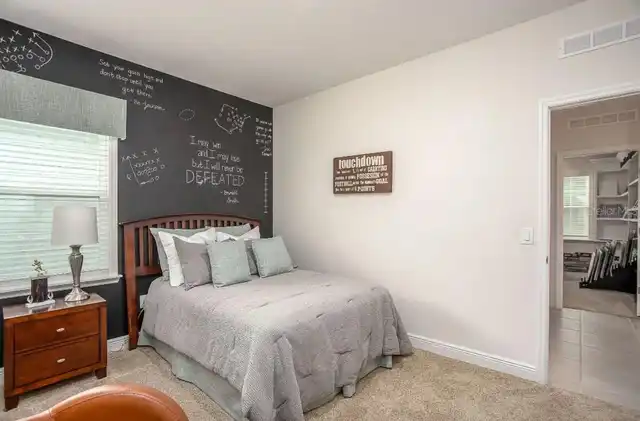 Listing Photo 17