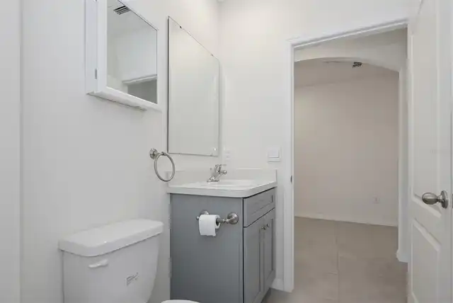 Listing Photo 12