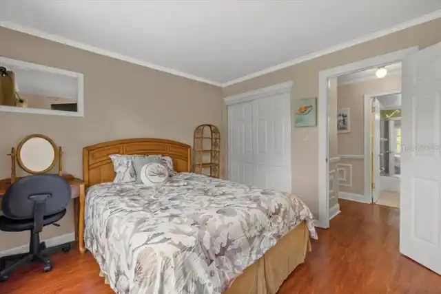 Listing Photo 14