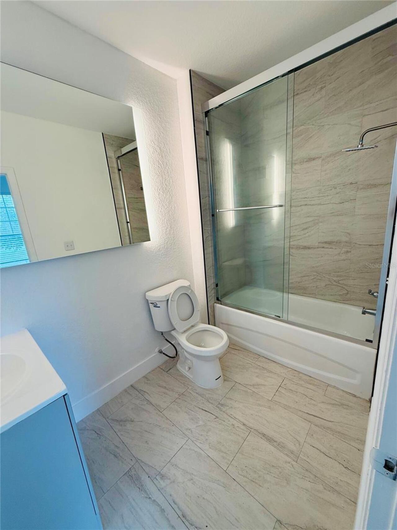 Listing Photo 9
