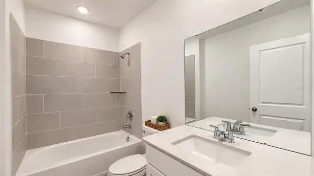 Listing Photo 11