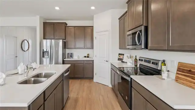 Listing Photo 7