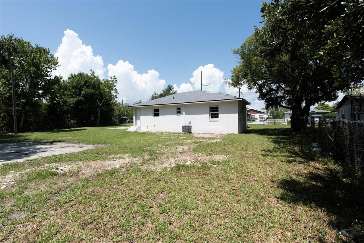 Listing Photo 12