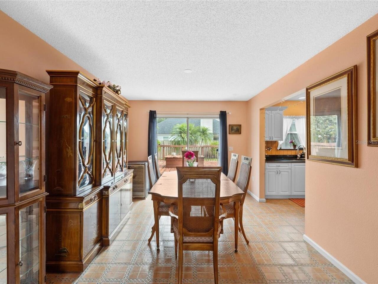 Listing Photo 10