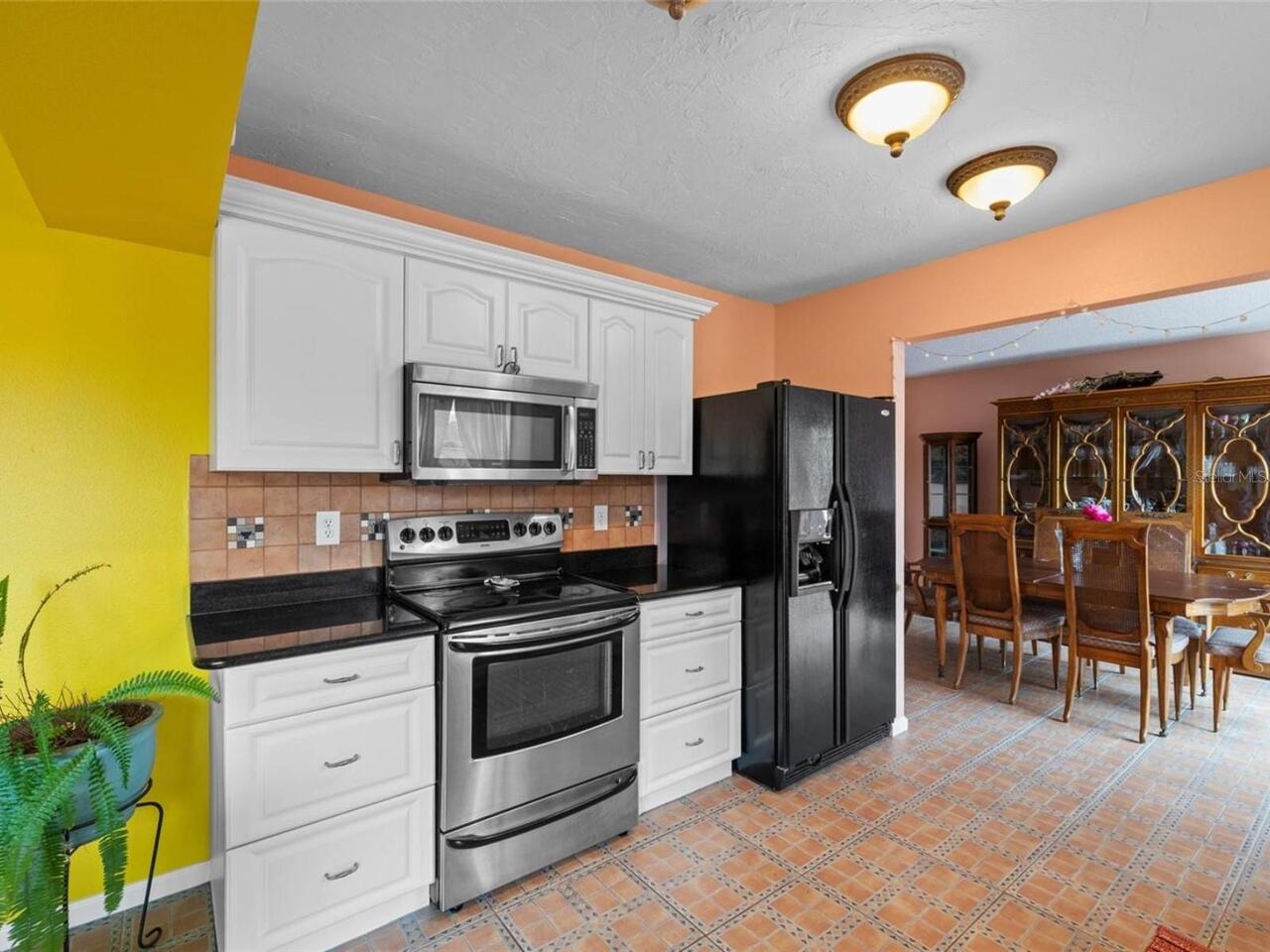 Listing Photo 15