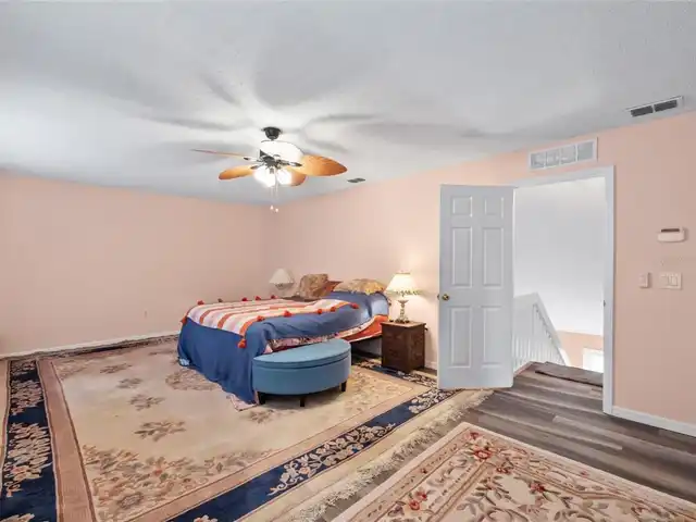Listing Photo 22