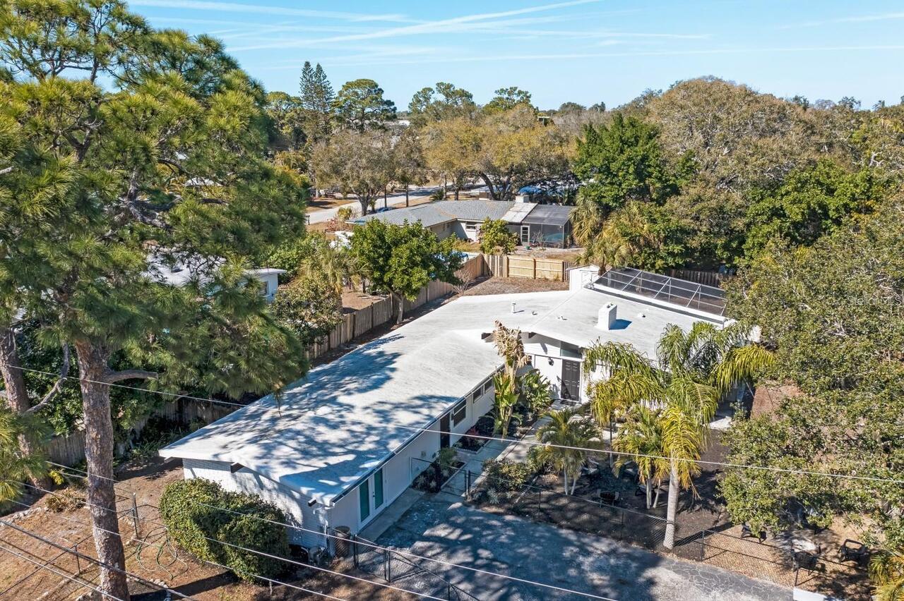 Listing Photo 9