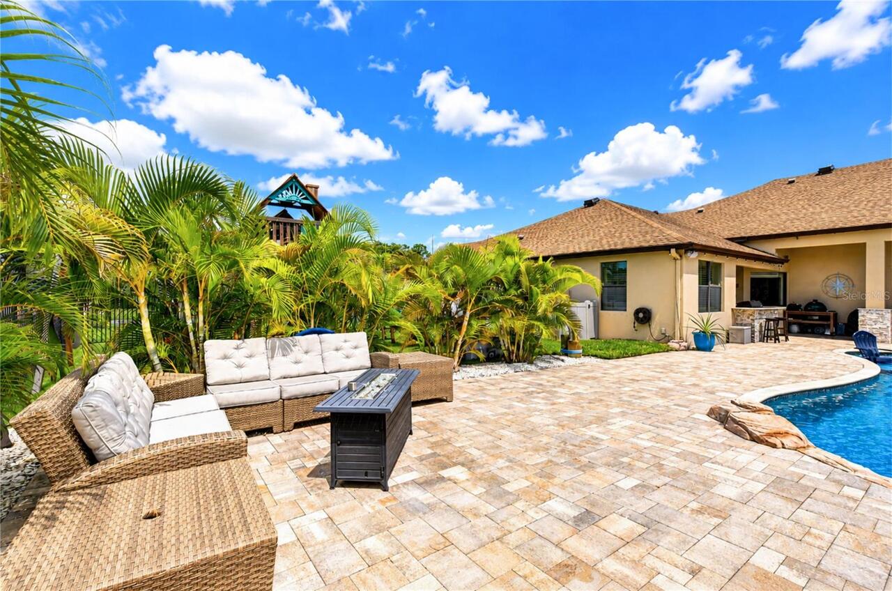 Listing Photo 12