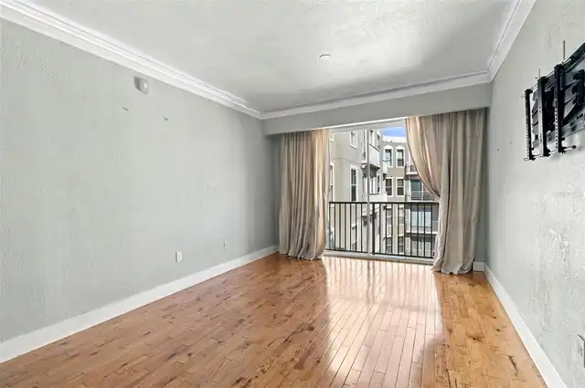 Listing Photo 22