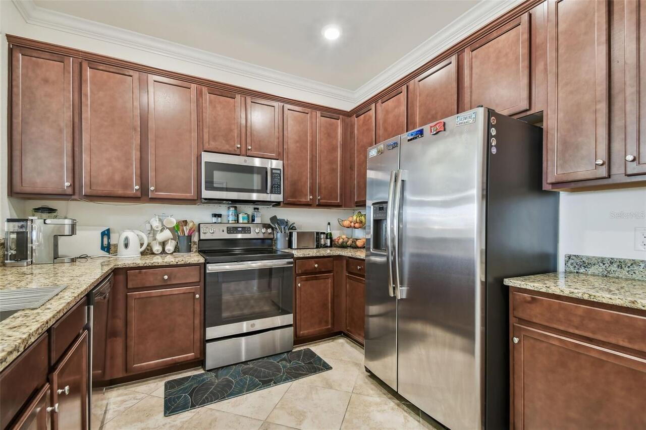 Listing Photo 9