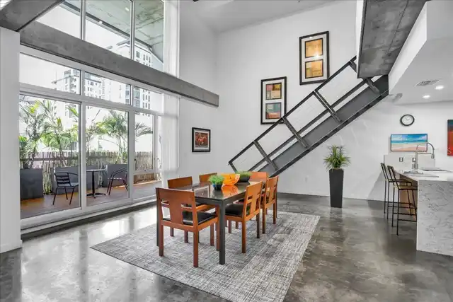Listing Photo 11
