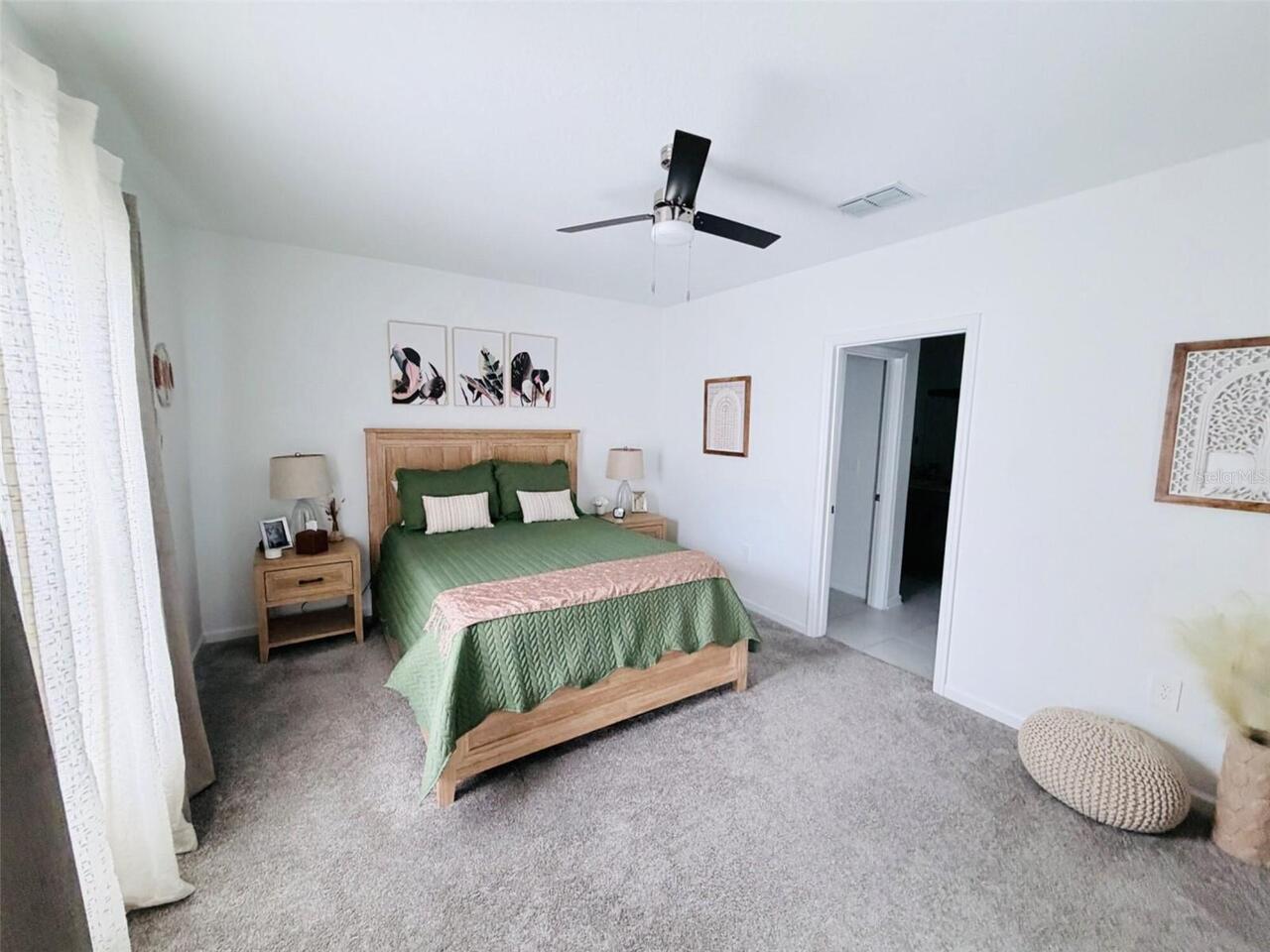 Listing Photo 10