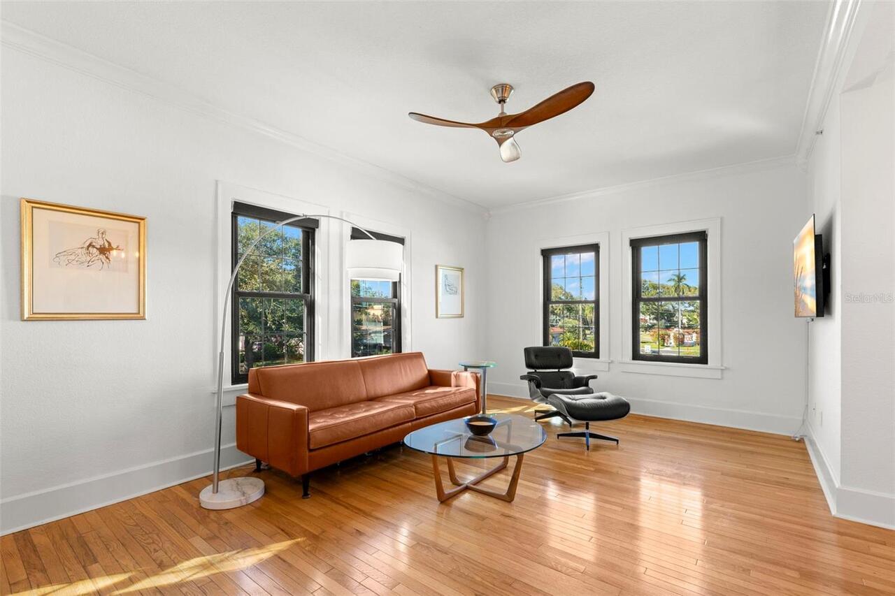 Listing Photo 9