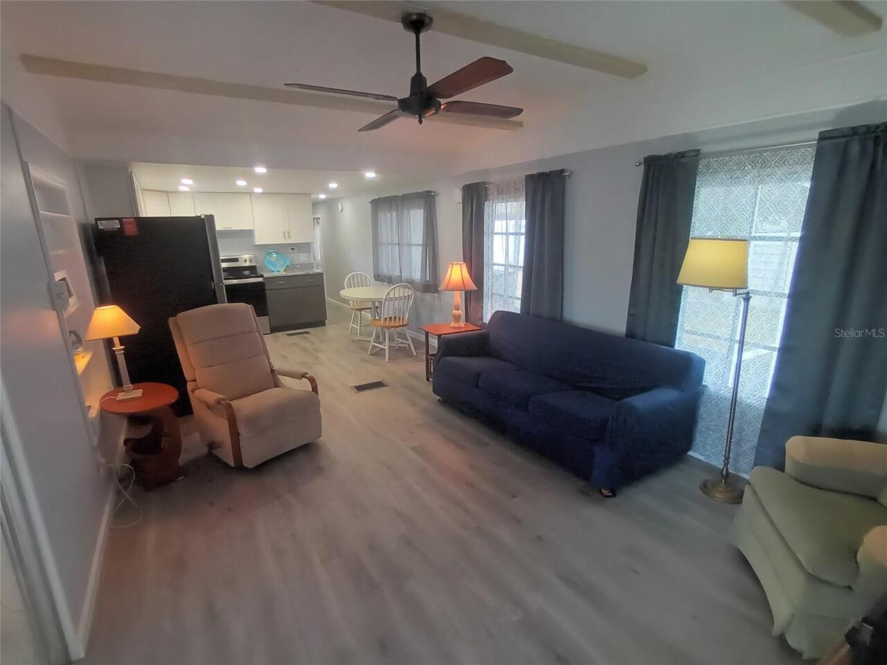 Listing Photo 11