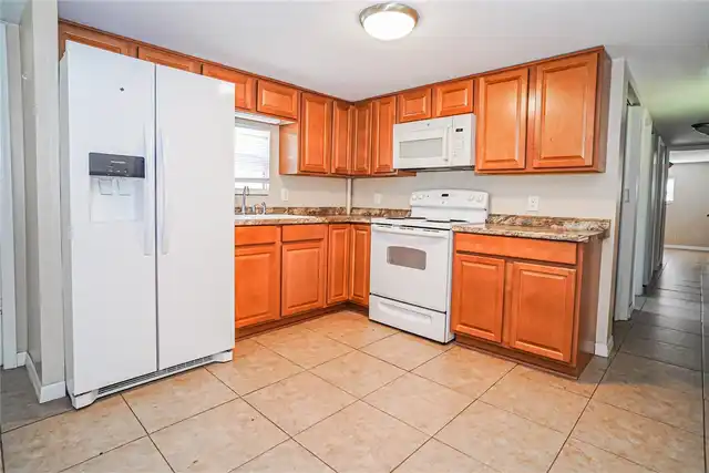 Listing Photo 28