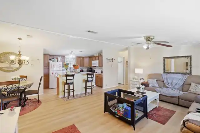 Listing Photo 6