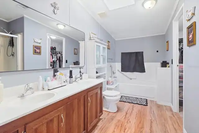 Listing Photo 19