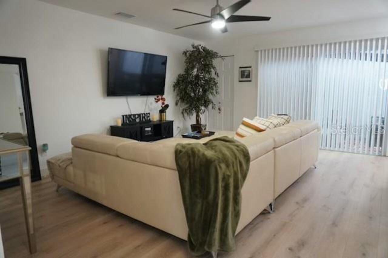 Listing Photo 8