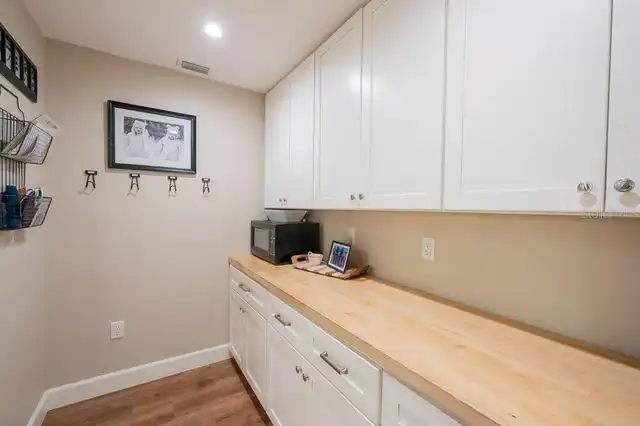 Listing Photo 12