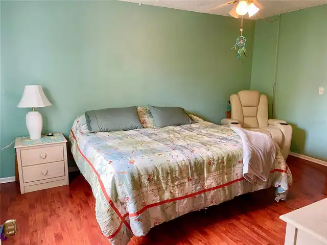 Listing Photo 7