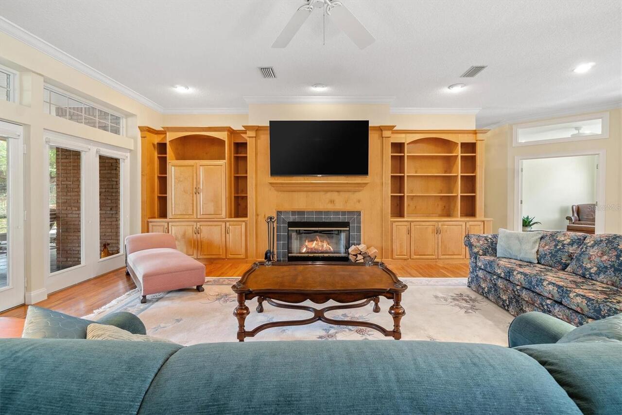 Listing Photo 10