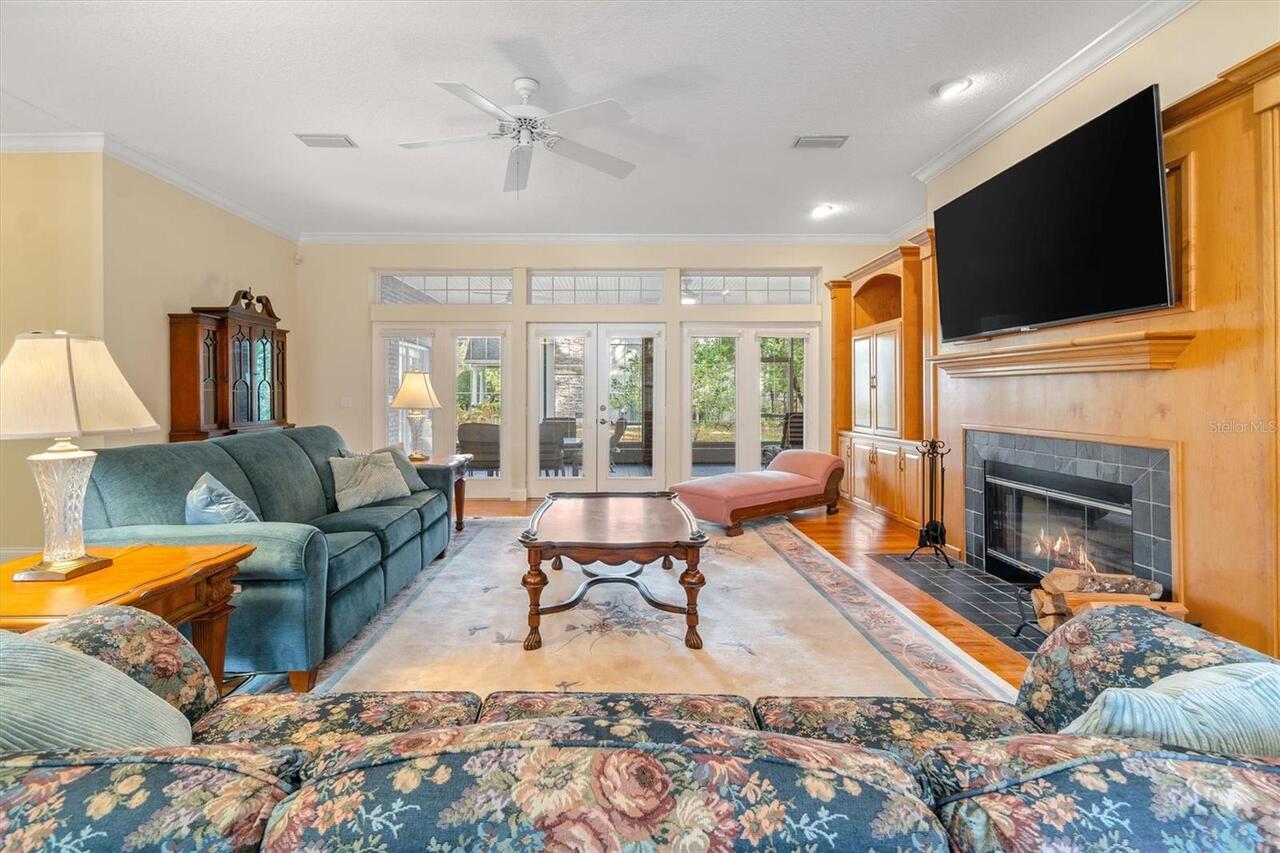 Listing Photo 12