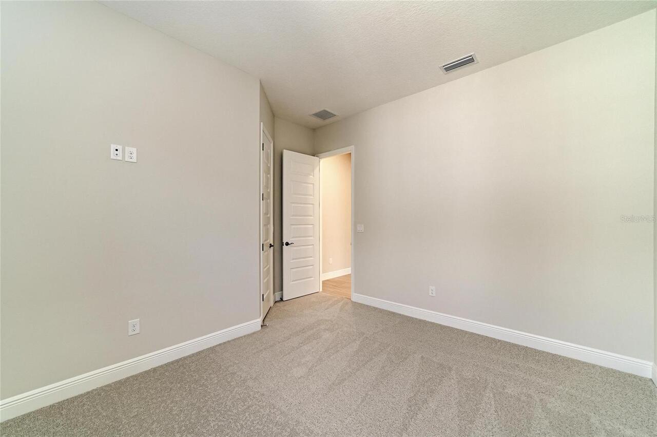 Listing Photo 37