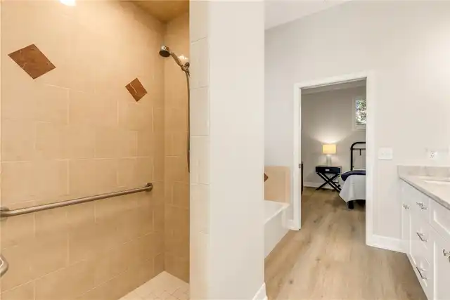 Listing Photo 33