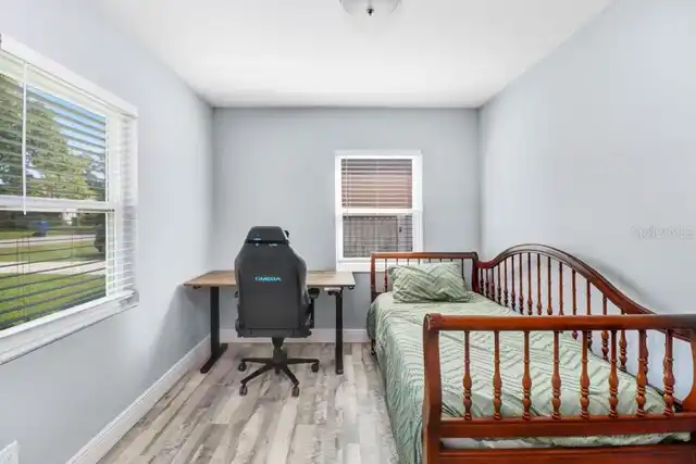 Listing Photo 17