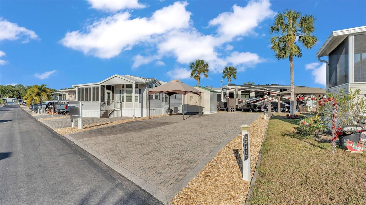 Listing Photo 8