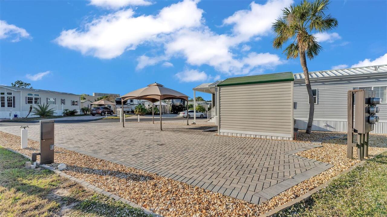 Listing Photo 11