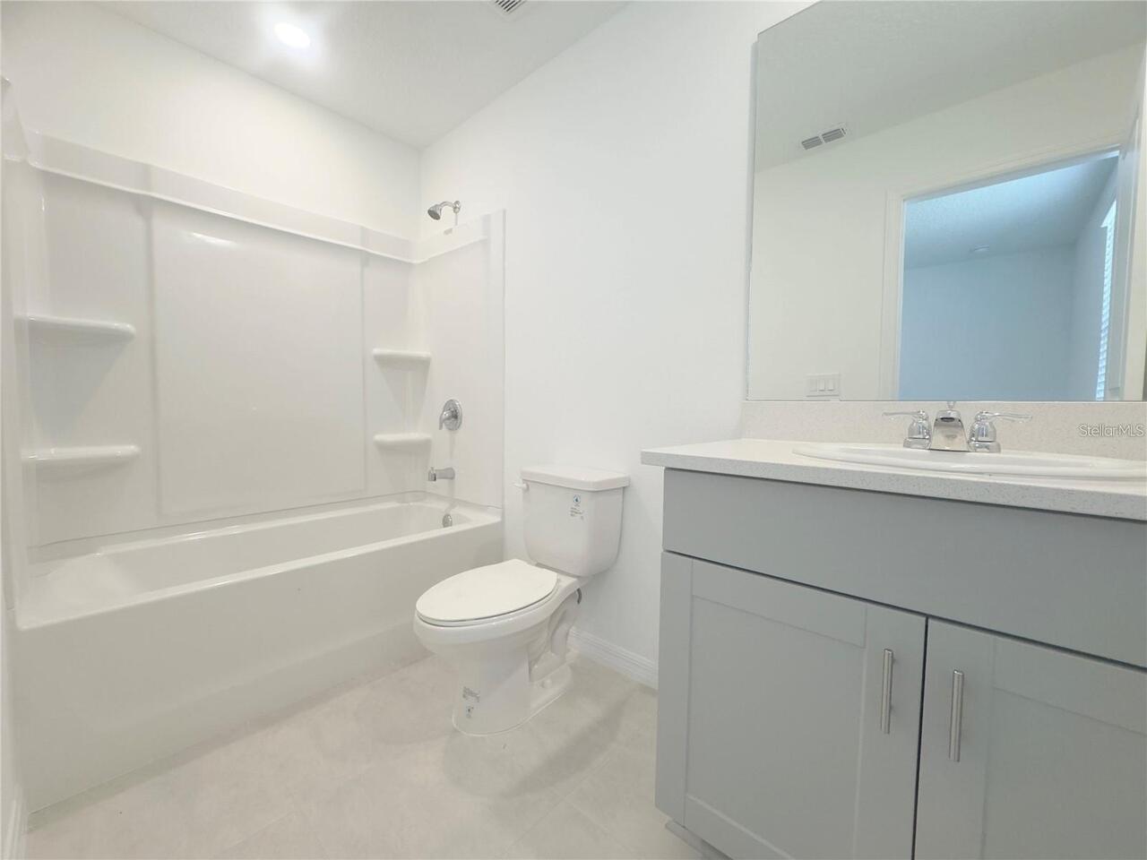 Listing Photo 8