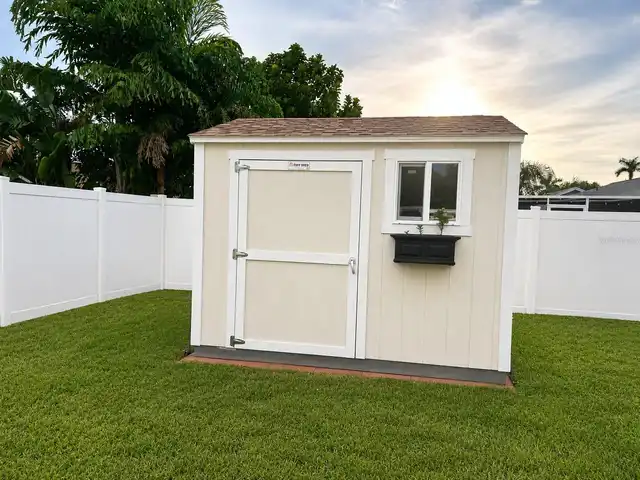 Listing Photo 6