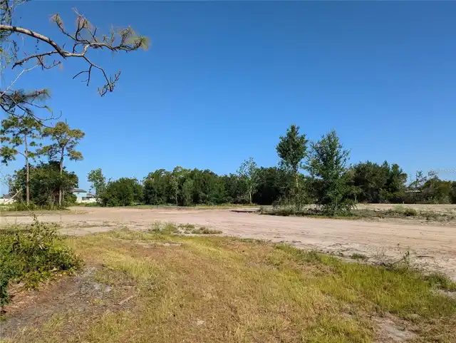 Listing Photo 15