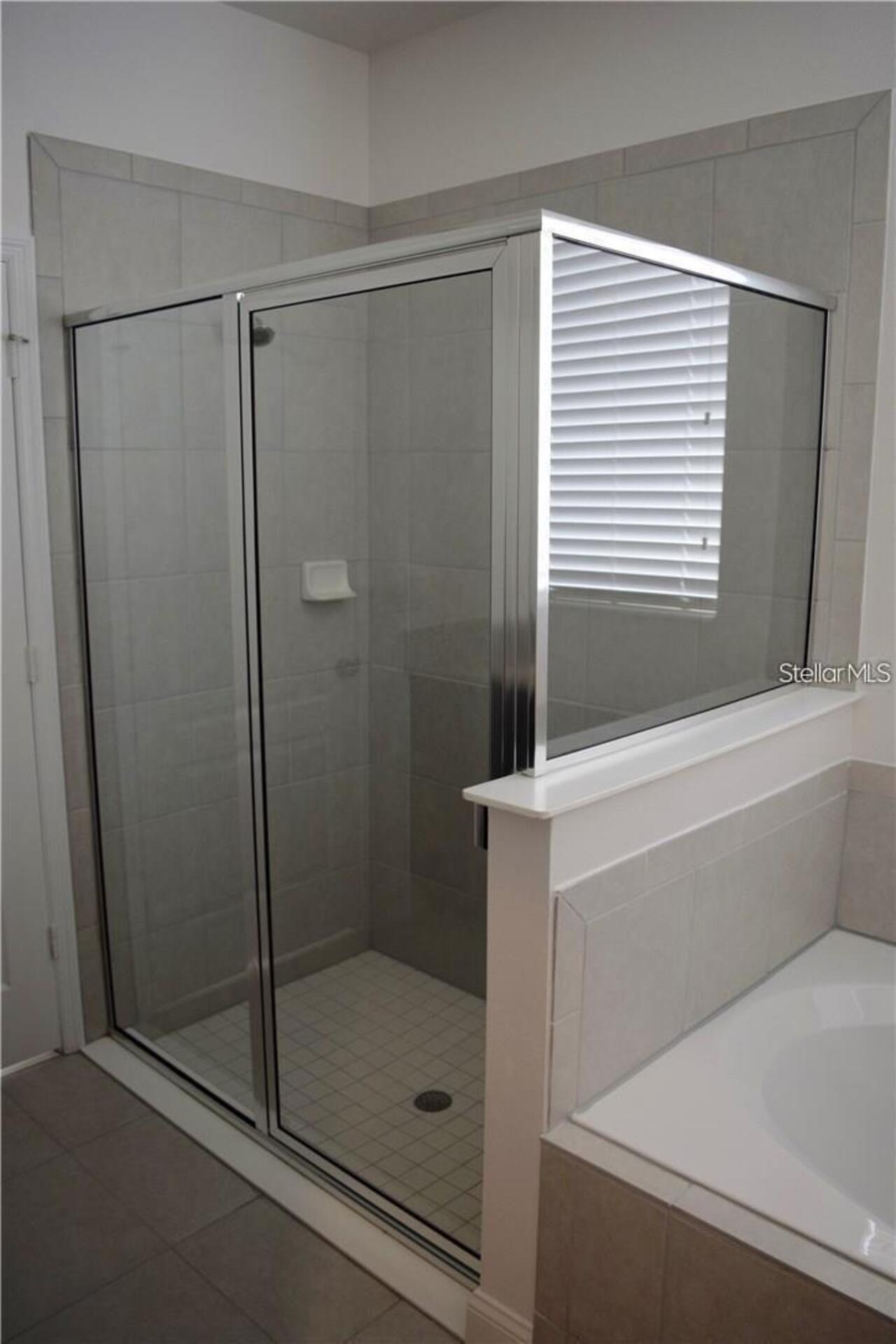 Listing Photo 12