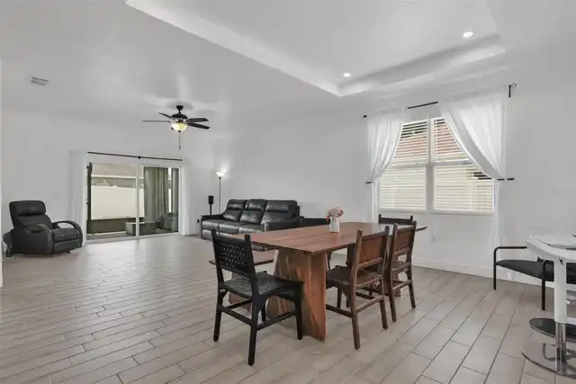 Listing Photo 10