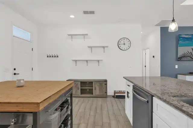 Listing Photo 18