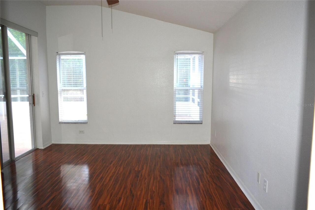 Listing Photo 14