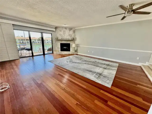 Listing Photo 14