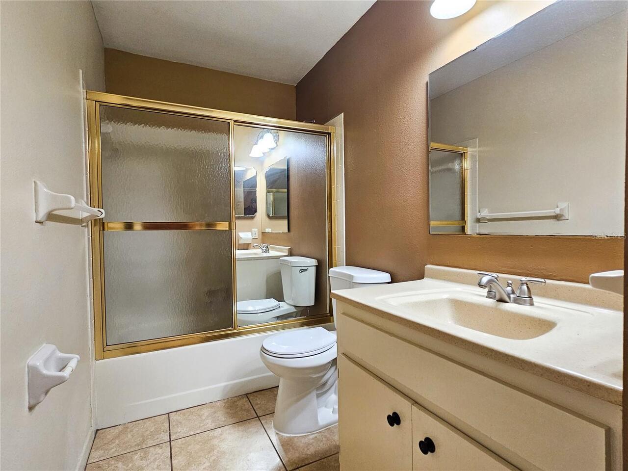 Listing Photo 12