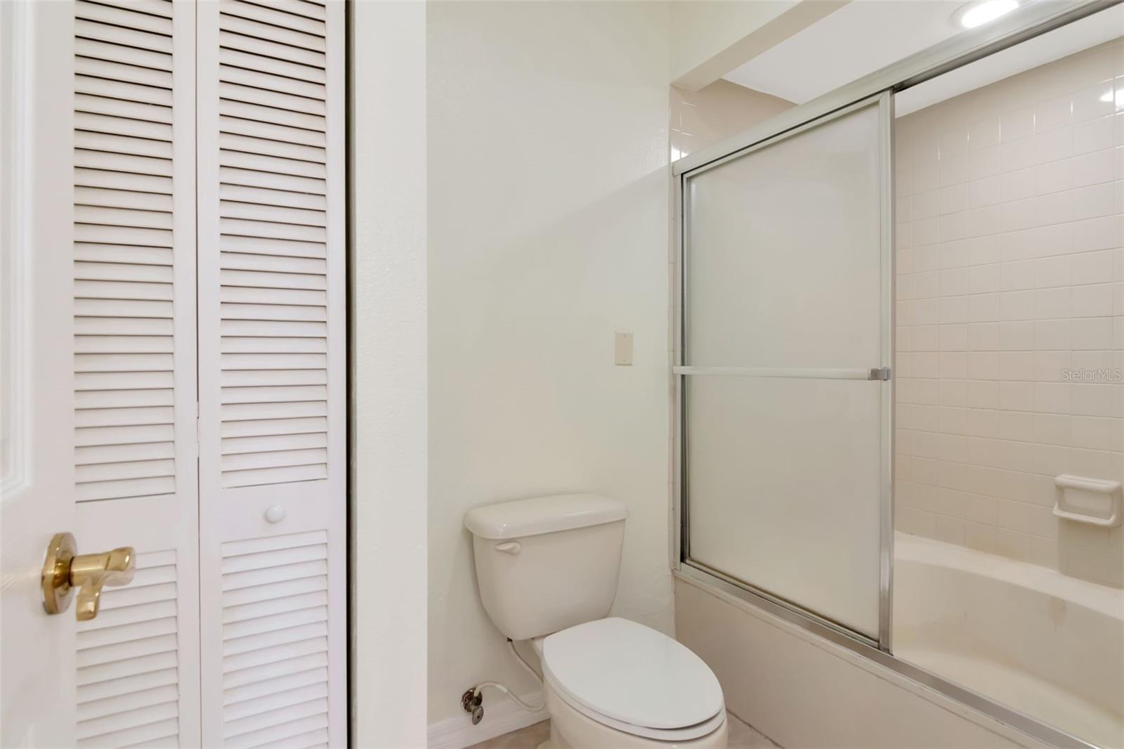 Listing Photo 9